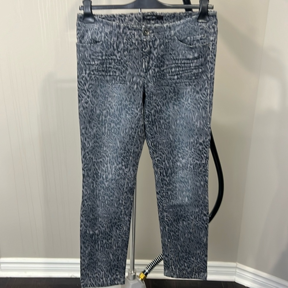 Marc Cain n2(4)- Black on Grey Leopard Print- stretchy, distressed straight fit